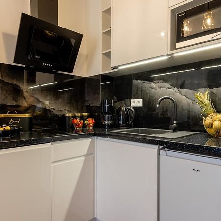 Sunrise Apartaments Luxury Рови Екстериор снимка