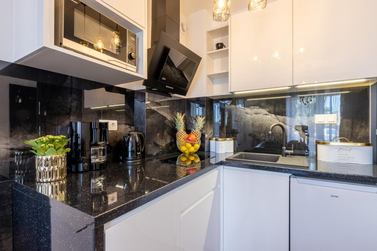 Sunrise Apartaments Luxury Рови Екстериор снимка