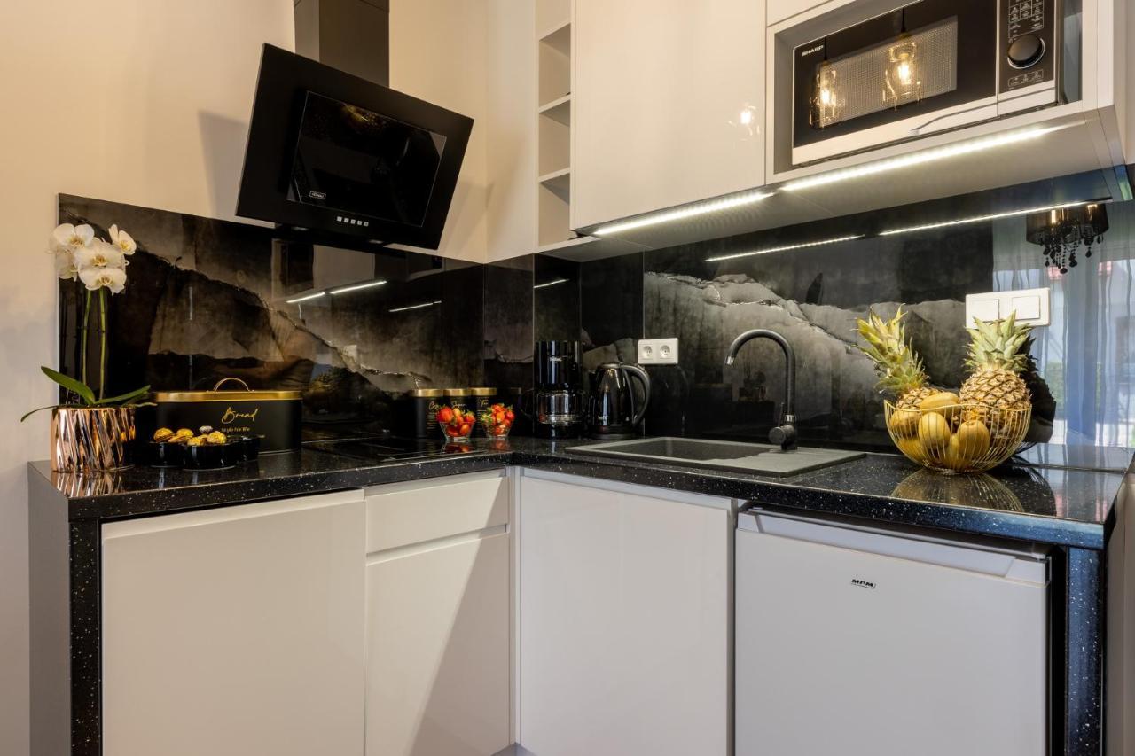 Sunrise Apartaments Luxury Рови Екстериор снимка