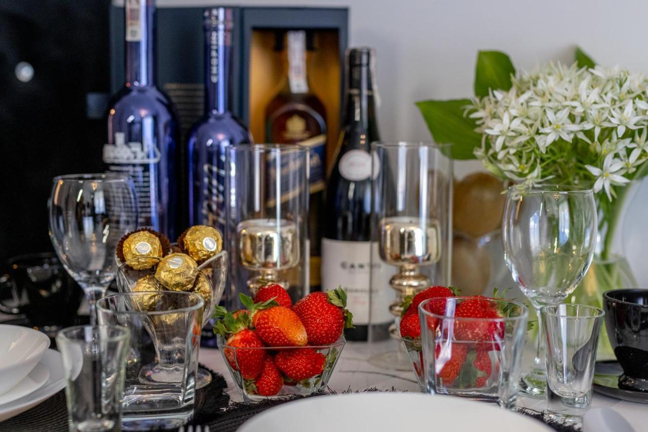 Sunrise Apartaments Luxury Рови Екстериор снимка