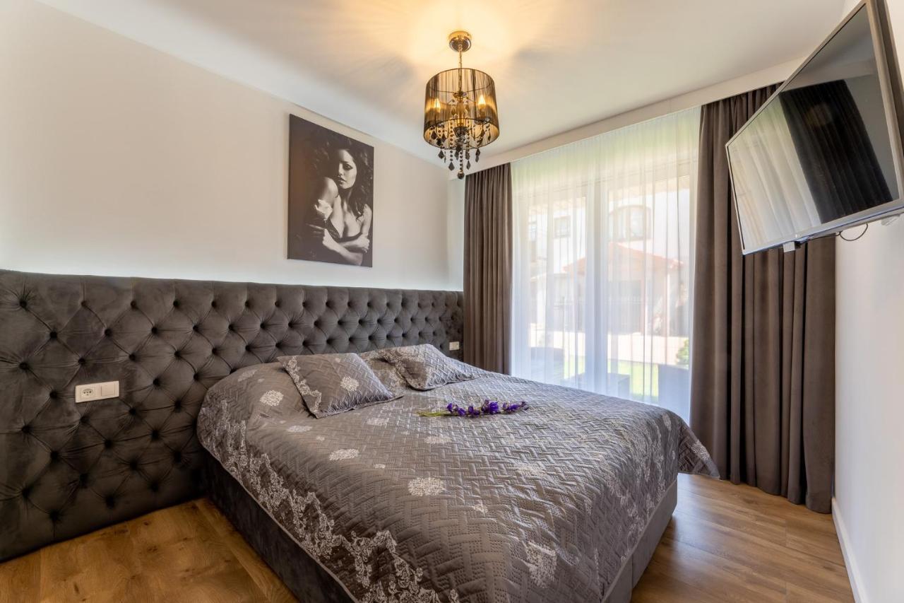 Sunrise Apartaments Luxury Рови Екстериор снимка