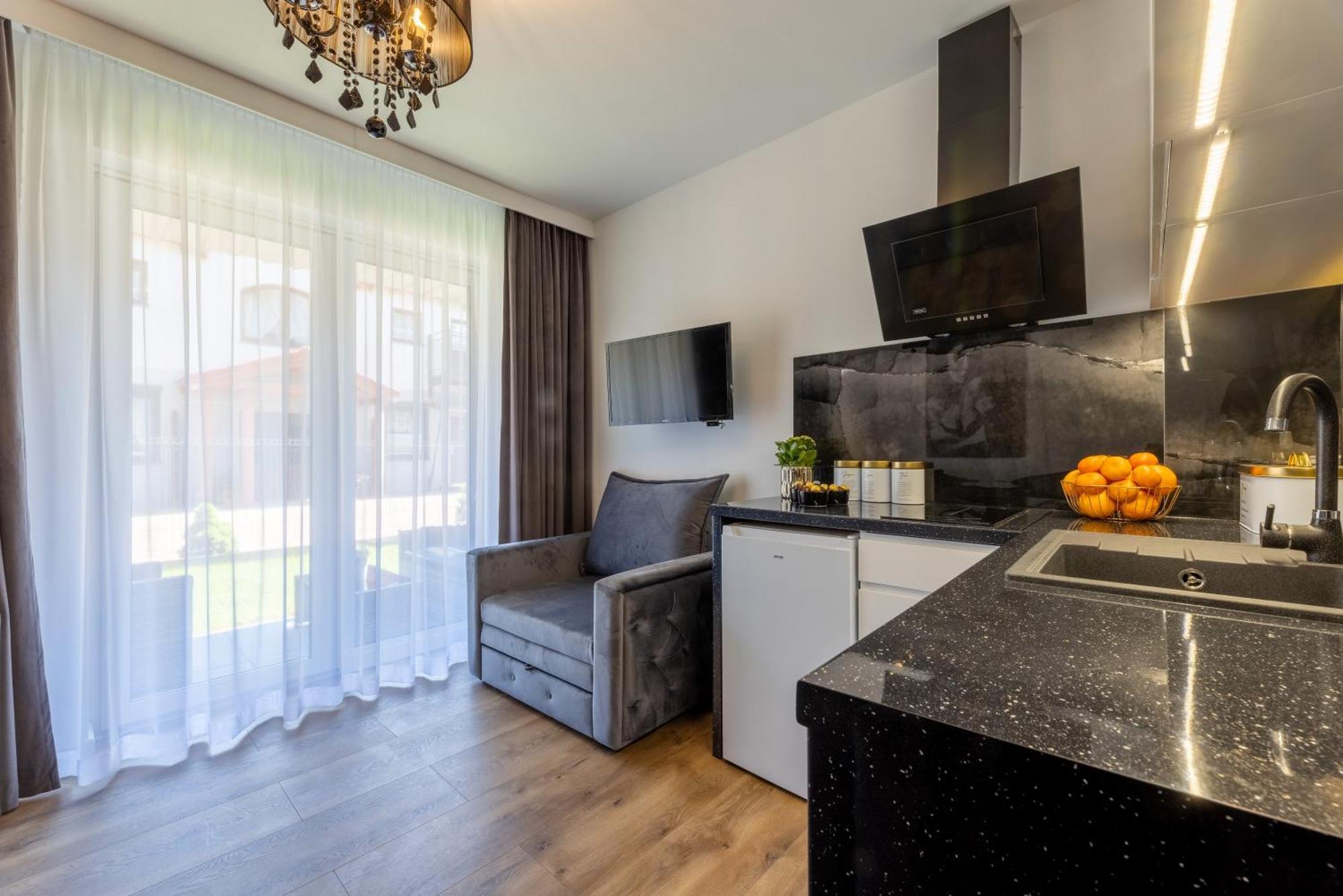Sunrise Apartaments Luxury Рови Екстериор снимка